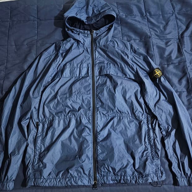 스톤아일랜드 24SS 크링클랩스 후드 바람막이자켓 XL