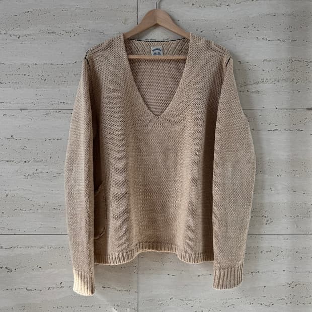 [3] SUNSEA 브이넥 니트