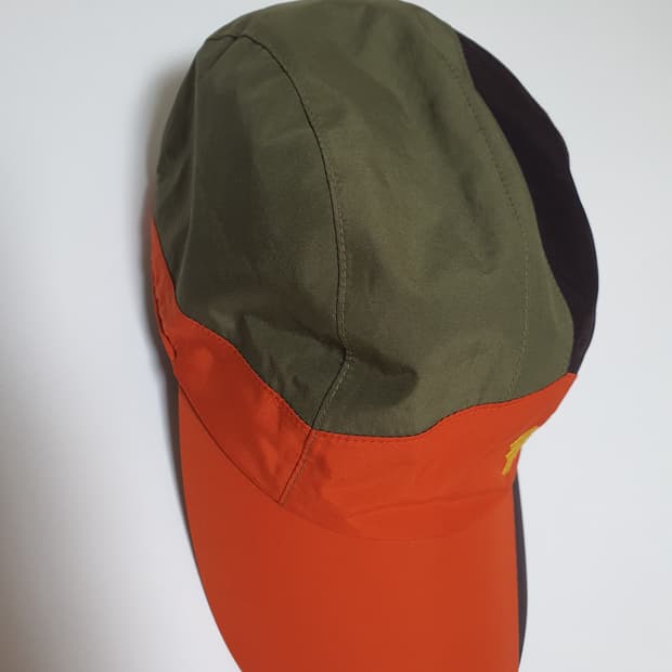 코오롱 고어텍스 등산모자 상태좋고 깨끗해요 사이즈 56