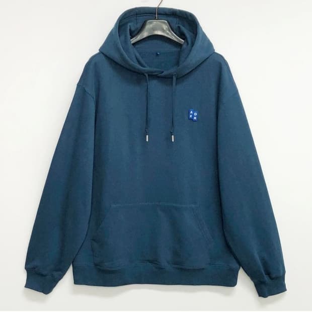 아더에러 시그니피컨트 태그 후드/L