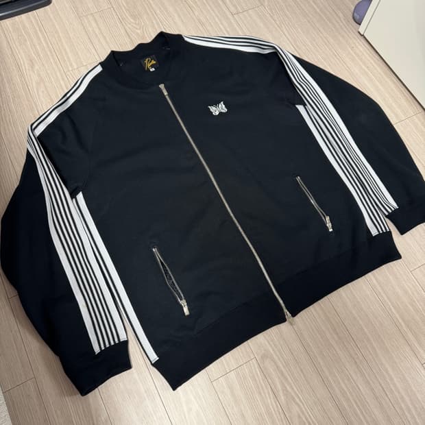 니들스 트랙 자켓 블랙화이트 XL