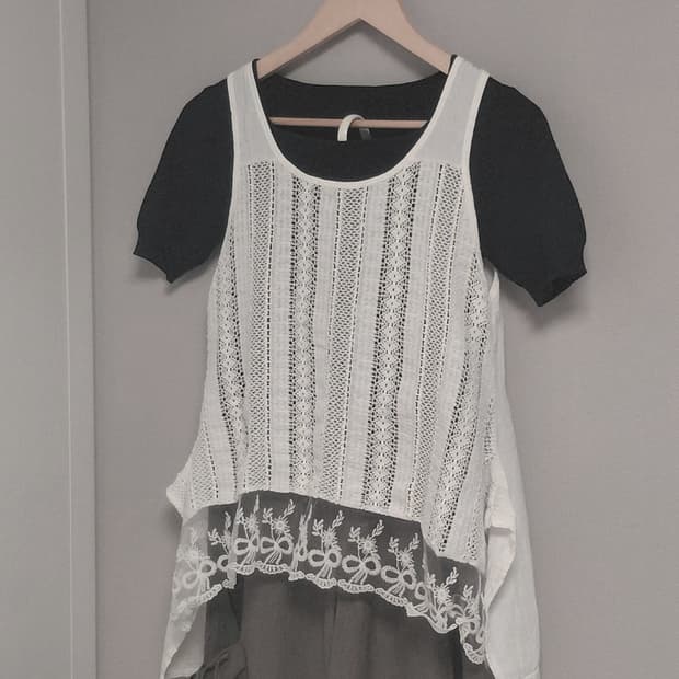 빈티지 화이트 드레이프 블라우스