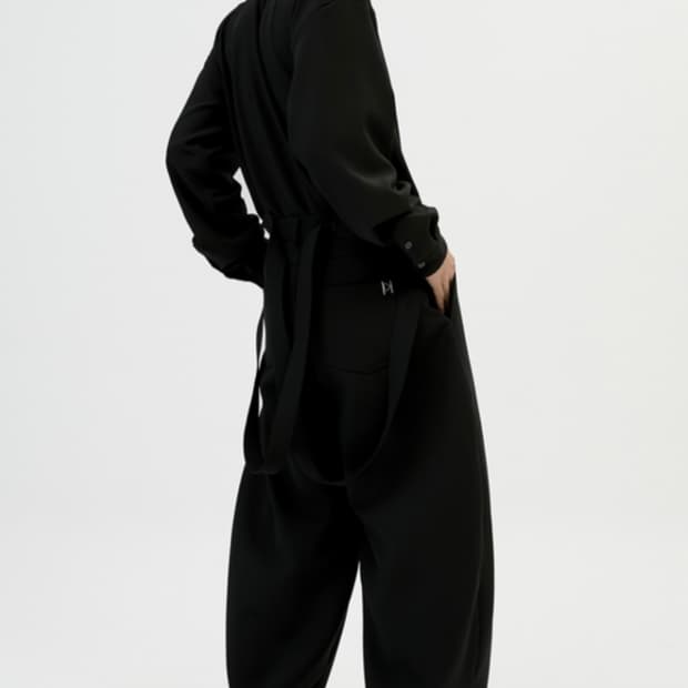 necktie shirt and brooch(black)