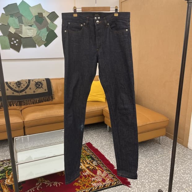 아페쎄 A.P.C 쁘띠 뉴 스탠다드 셀비지 생지 청바지 82 C05801
