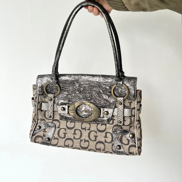 Guess 00s metalic square bag