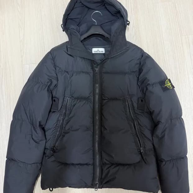 급매 스톤 크링클랩스 21fw 패딩 (S)