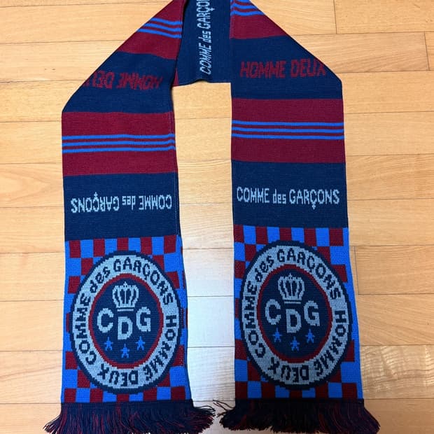 꼼데가르송 디럭스 축구 사커 컨셉 머플러 네이비