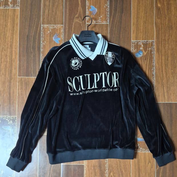 [L]스컬프터 벨루어 사커 저지 블랙