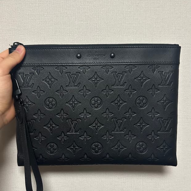 [상태A급]루이비통 섀도우 클러치백