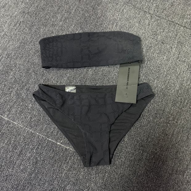 알랙산더왕 x HM 콜라보 수영복