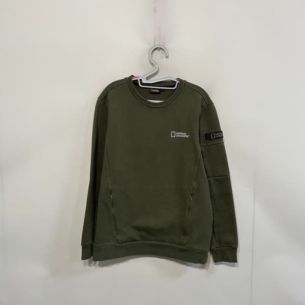 내셔널지오그래픽 남성 카키색 기모 맨투맨 100