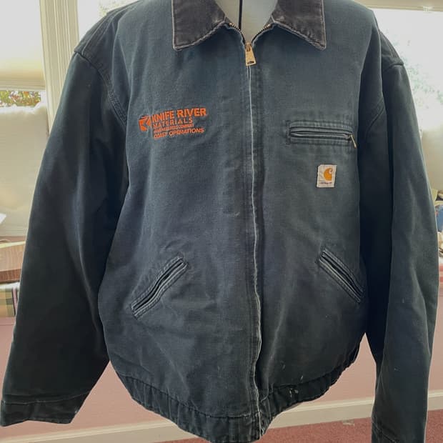 칼하트 J01 디트로이트 커스텀 자켓 블랙