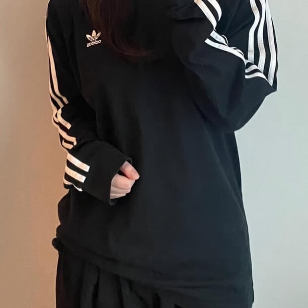 아디다스 맨투맨 s