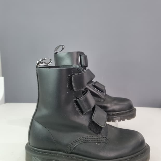 37 닥터마틴 코랠리아 벨크로 부츠