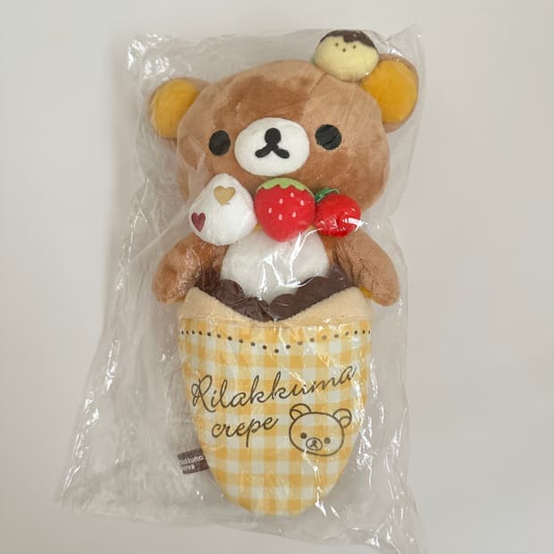 산엑스 레어 스토어 한정 리락쿠마 과일 크레페