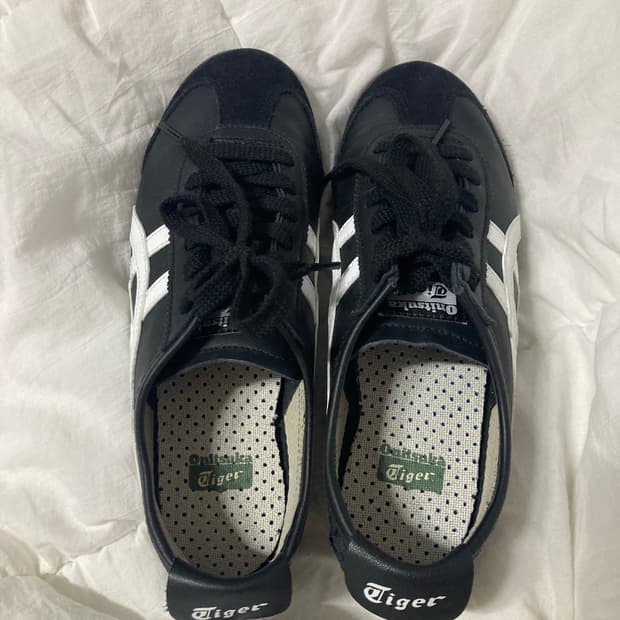 오니츠카타이거 멕시코 66 블랙 240mm