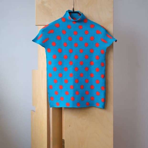 ISSEY MIYAKE PLEATS Dot Top