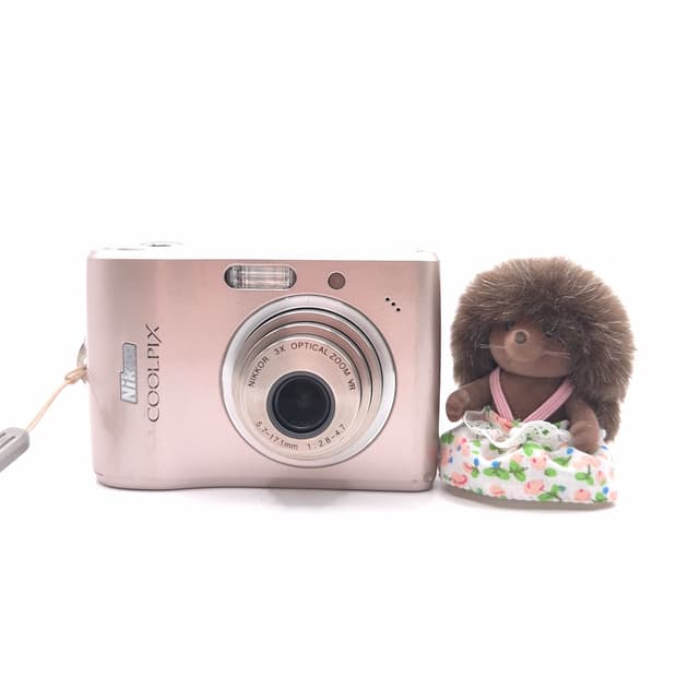 🩷니콘 쿨픽스 L15 핑크골드 ✨
빈티지 감성 + 따뜻한 색감