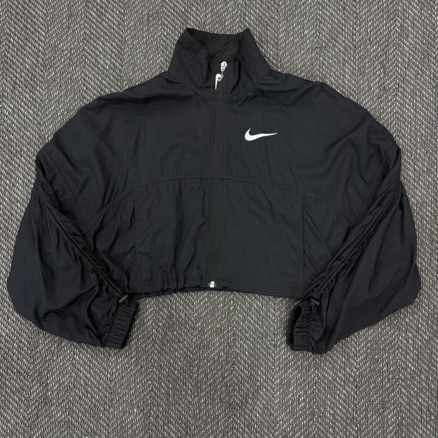 나이키 크롭 바람막이 블랙