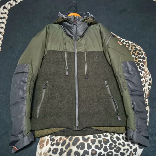 몽클레어 그레노블 스키 다운 패딩 M 정품