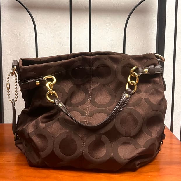 90s coach 딥 초코 브라운 코치 시그니처 자가드 핸드백