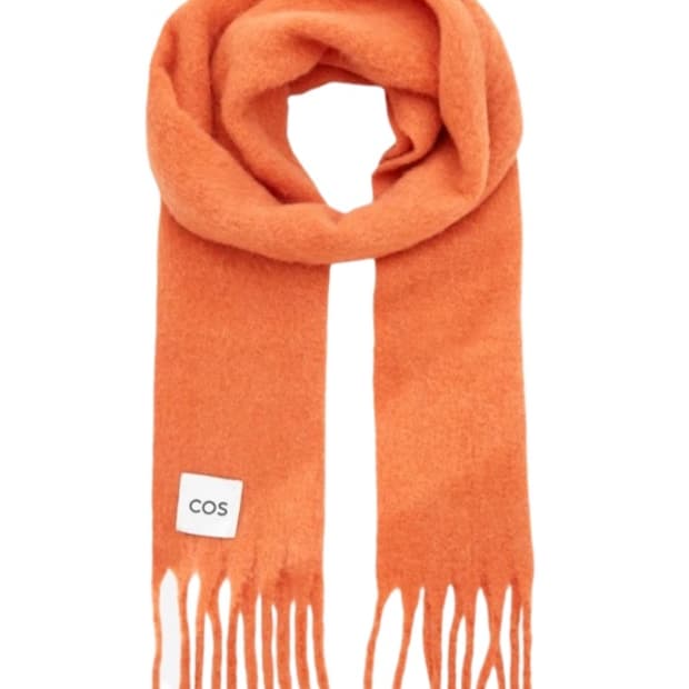 Cos 오버사이즈 알파카 혼방 스카프 브라이트 오렌지팝니다