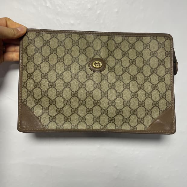 구찌 클래식 빈티지 GG모노그램 수프림 클러치백