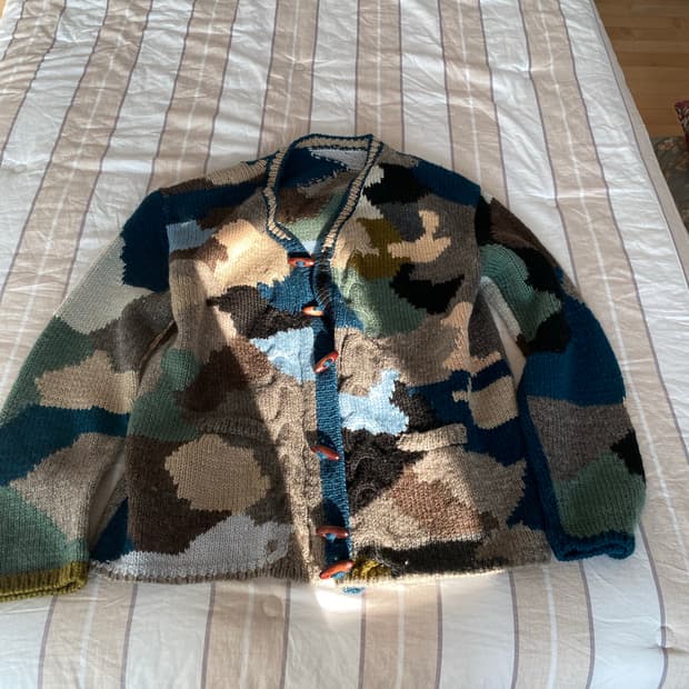 카모패턴 가디건 