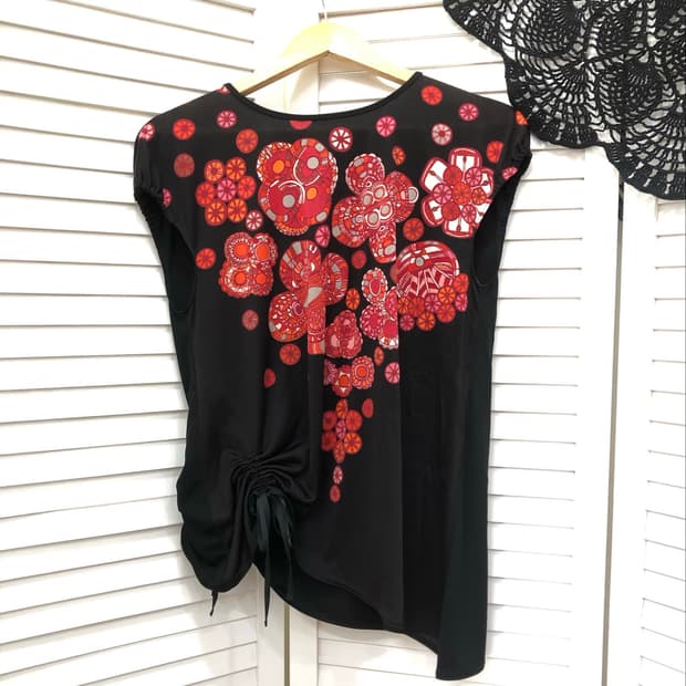 shirring detail oriental pattern top