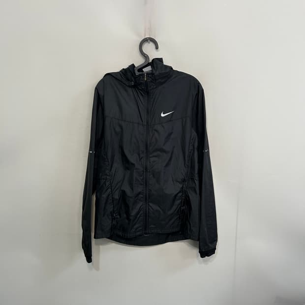 나이키 여성 윈드러너 바람막이 L 블랙