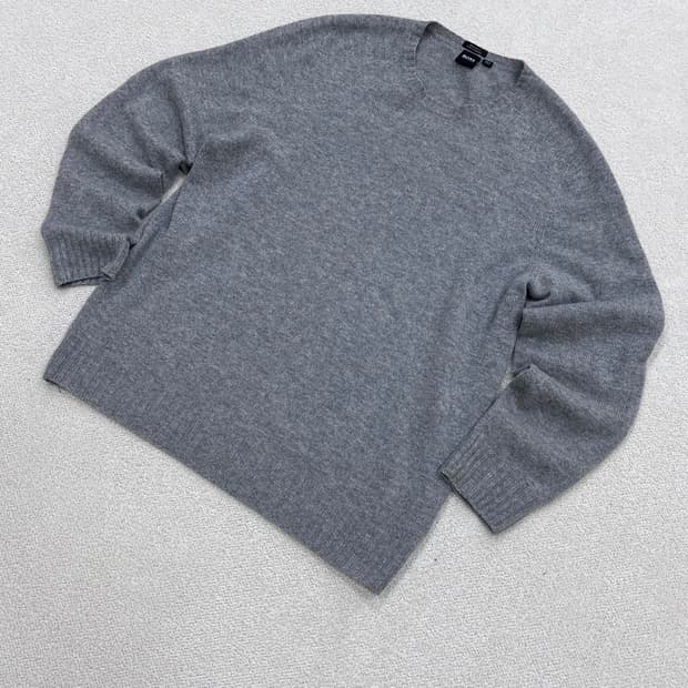 XL 휴고보스 레귤러핏 캐시미어 니트 0331E