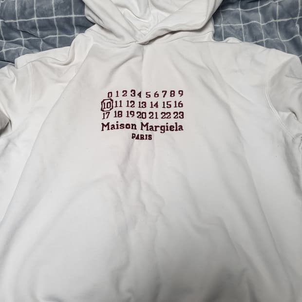 메종 마르지엘라 넘버링 화이트 후드티 52