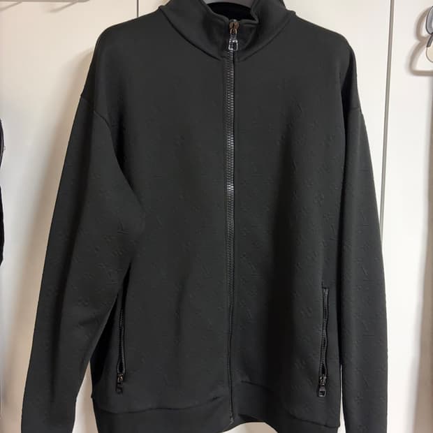루이비통 블랙 모노그램 집업 자켓 XXL
