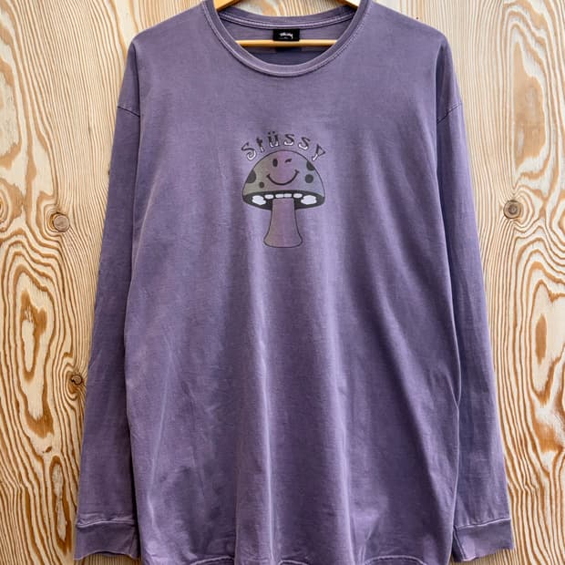 스투시 버섯 그래픽 롱슬리브