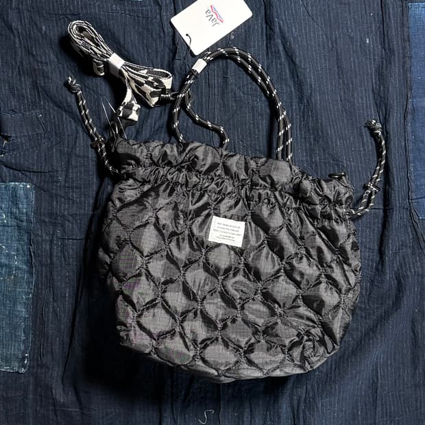 클래식 엘프 x 자바 2Way 퀼팅 숄더백