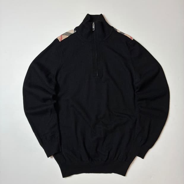 버버리 체크 트리밍 울 하프 지퍼 스웨터 PN8790