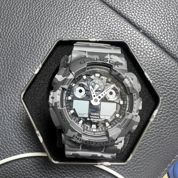 카시오 지샥 GA-100CM-8A 그레이 카모 시계