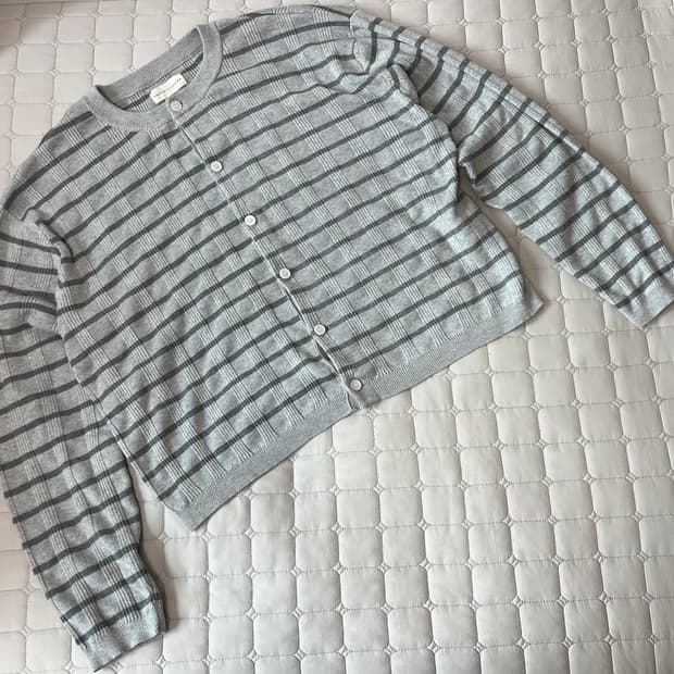 이스트서비스샵 스트라이프 크롭 가디건 그레이 L