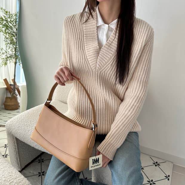 아크네스튜디오 acne studios 브이넥 니트 스웨터