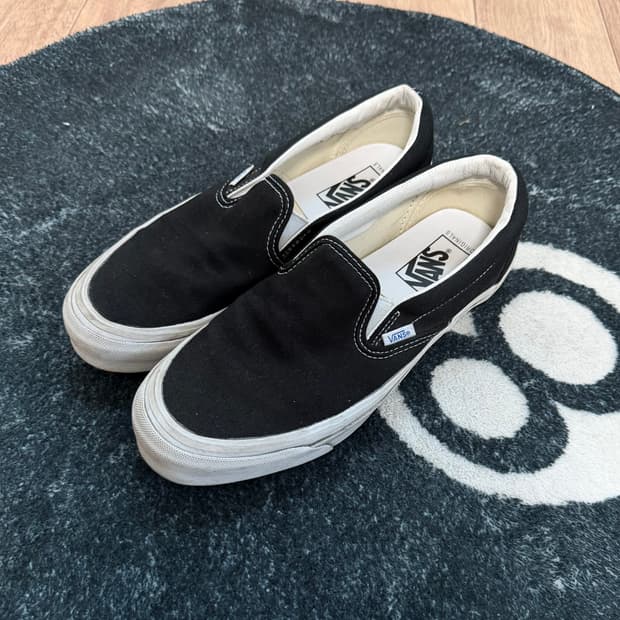 (260) 반스 볼트 블랙