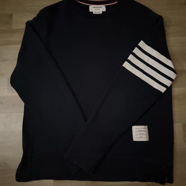 톰브라운 사선완장 맨투맨 4size