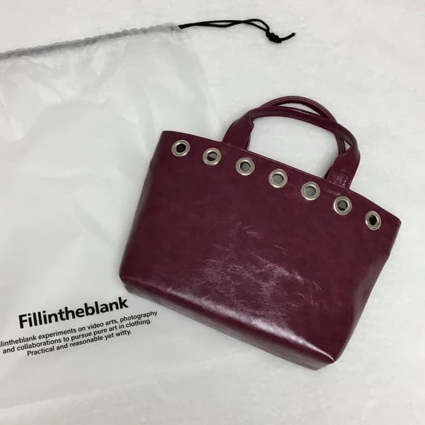 필인더블랭크 선데이 토트백 아일렛 와이드 플럼