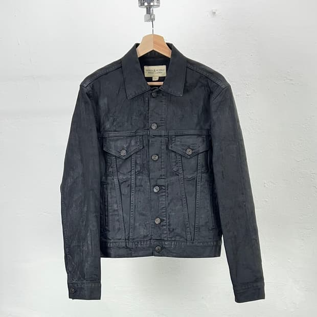 데님 앤 서플라이 블랙 왁스 코팅 블랭크 트러커 데님 자켓