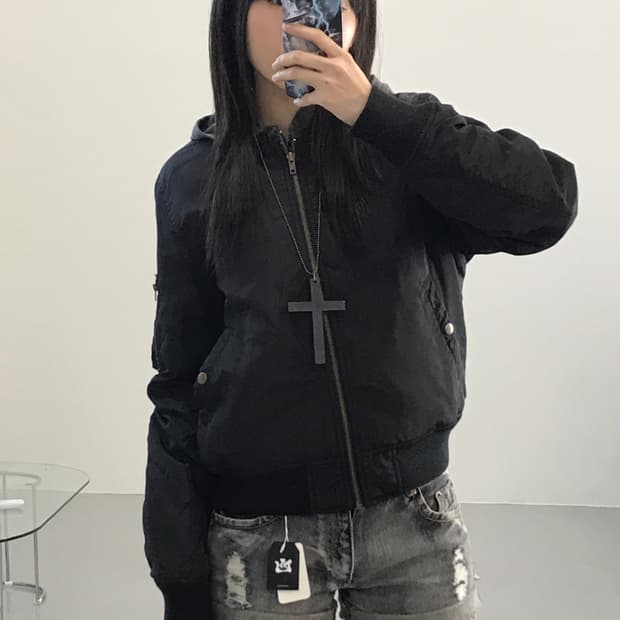 Gorge Black Poly Blousons