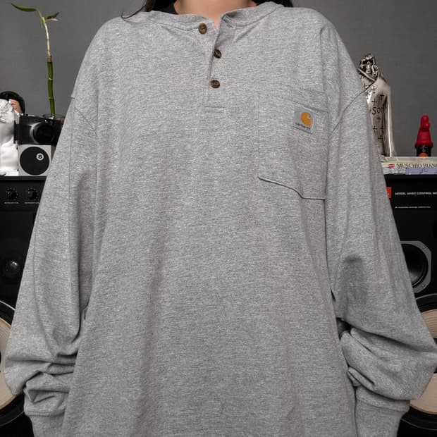 칼하트 헨리넥 롱슬리브