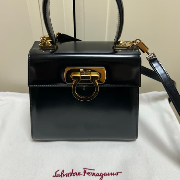 Ferragamo 페라가모 켈리백/아이코닉 탑핸들(스몰)