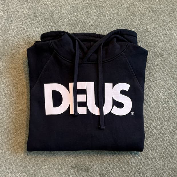 데우스엑스마키나 후드