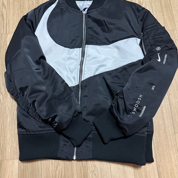 나이키 빅스우시 써마핏 봄버 리버시블 자켓 L