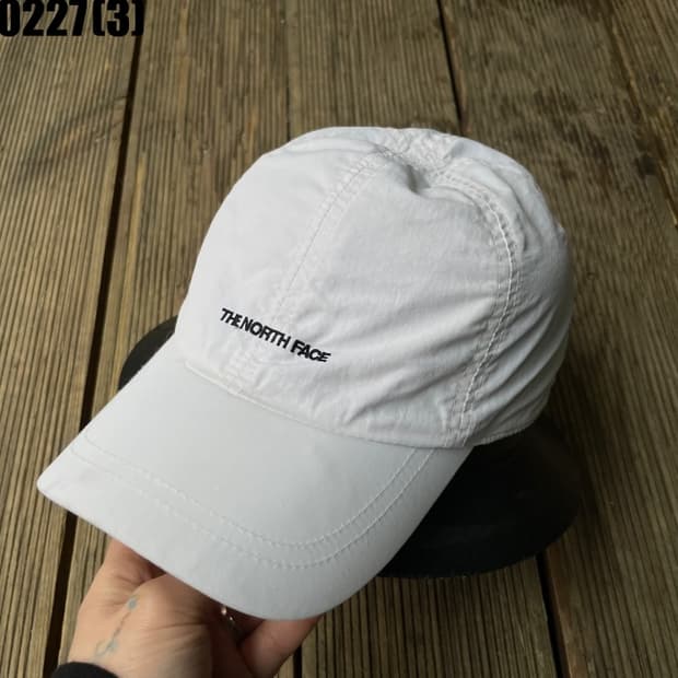 노스페이스 볼캡 모자
