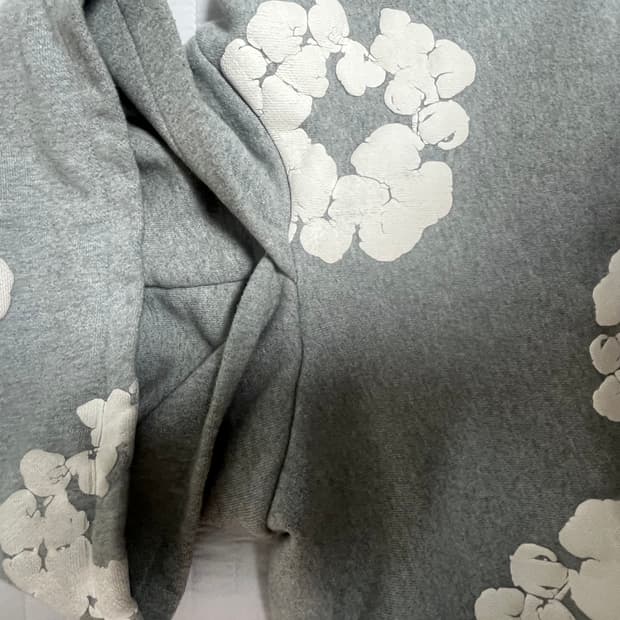 데님티어스 후드티